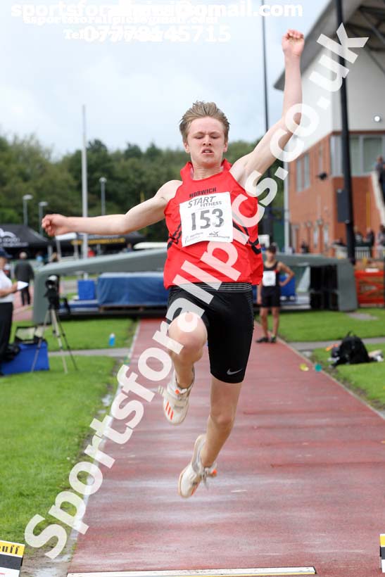 Boys under-15s long jump, Northern Under-17s/U-15s and U13s Champs, Leigh Sports Village, Leigh. Photo: David T. Hewitson/Sports for All Pics